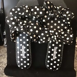 Black and white polka dot bowed sandal